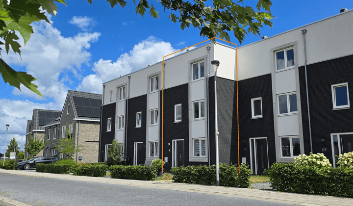 Ruime gezinswoning met tuin en parkeerplek
