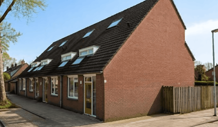 Ruime eengezinswoning met tuin en 4 slaapkamers