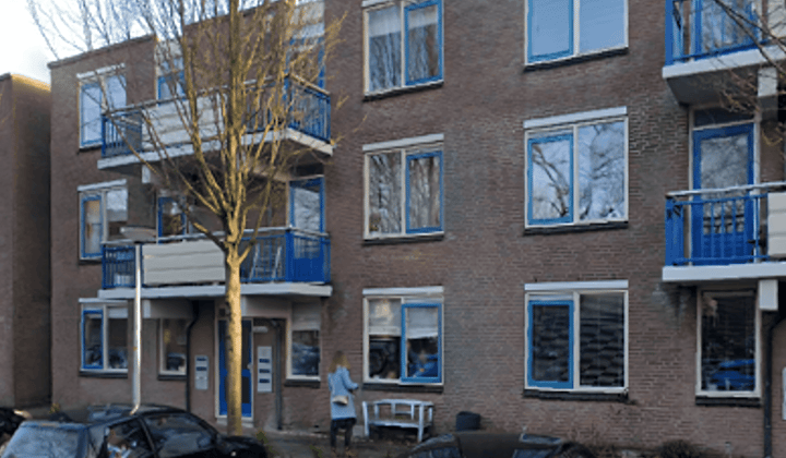 Appartement met Balkon en Parkeerplek, tijdelijk te huur