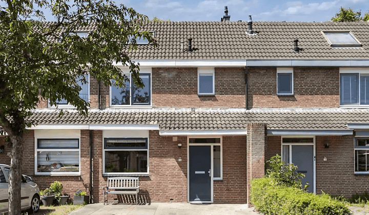 Kamer | 75m² | €2050,-