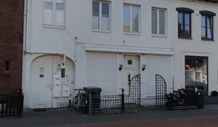 Gestoffeerd appartement met wasmachine aansluiting