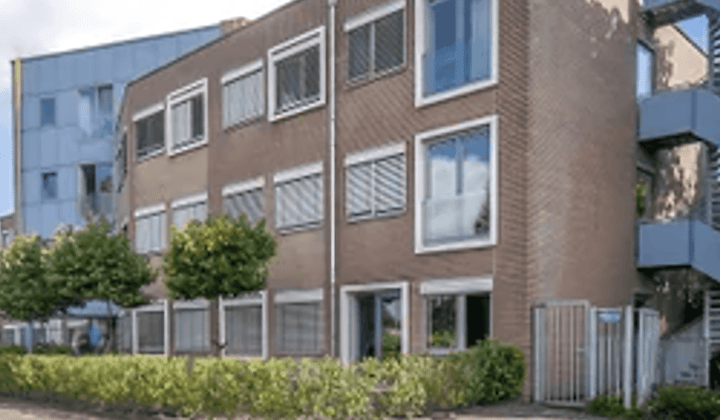 Appartement met 2 slaapkamers en parkeergelegenheid