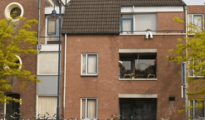 Appartement met balkon en parkeerplaats
