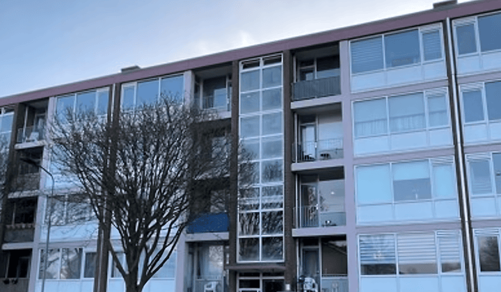 Appartement met 2 slaapkamers en balkon