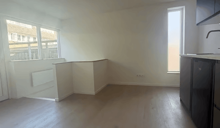 Gemeubileerd appartement met 2 slaapkamers en luxe badkamer