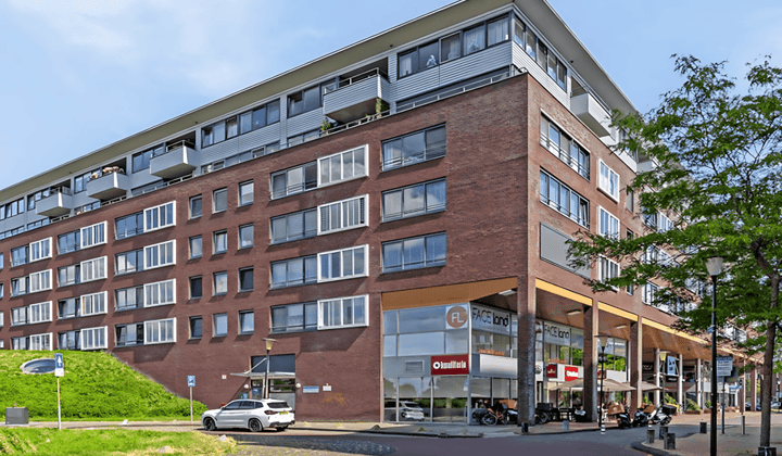 Appartement met balkon en parkeergelegenheid