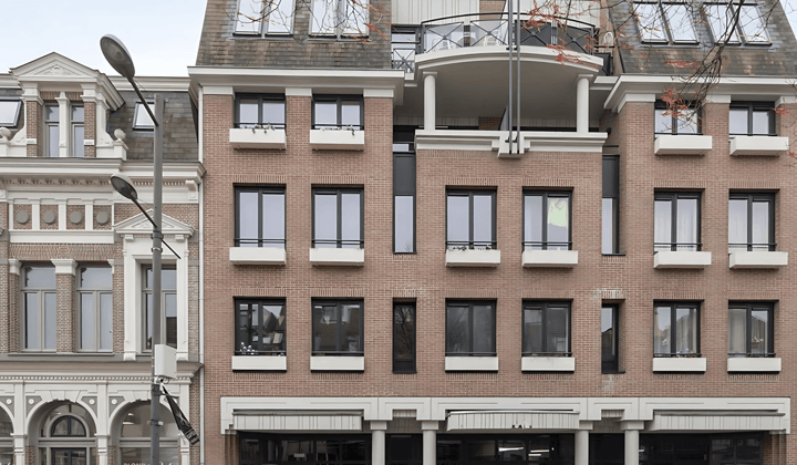 Appartement met balkon en eigen parkeerplaats