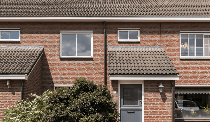 Eengezinswoning met 4 slaapkamers en tuin