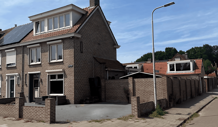 Eengezinswoning met 4 kamers en ruime woonoppervlakte