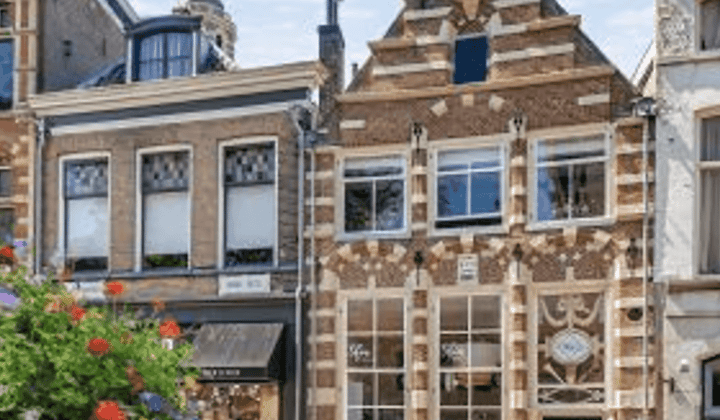 Gemeubileerde maisonnette met balkon en uitzicht