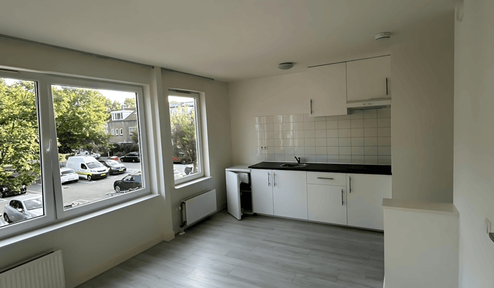 Gestoffeerd appartement met eigen douche en gedeelde wasmachine