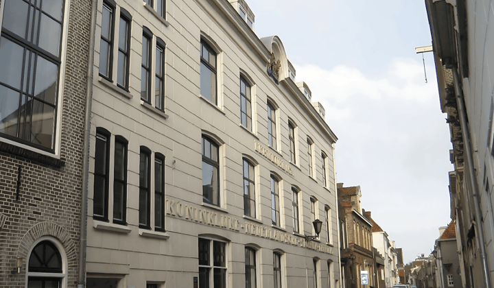 Appartement met Balkon in monumentaal pand
