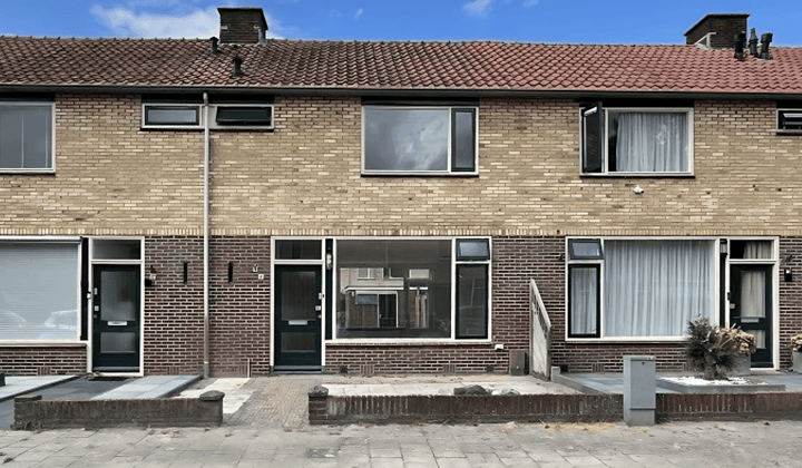 Eengezinswoning met tuin en drie slaapkamers