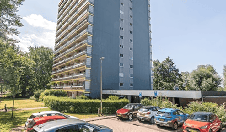 Gemeubileerd appartement met balkon en mooi uitzicht