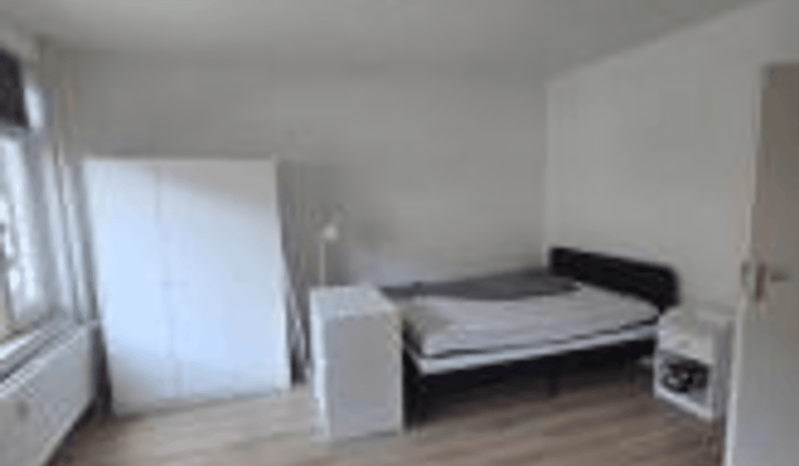 Gemeubileerde studio met wasmachine en wifi inbegrepen