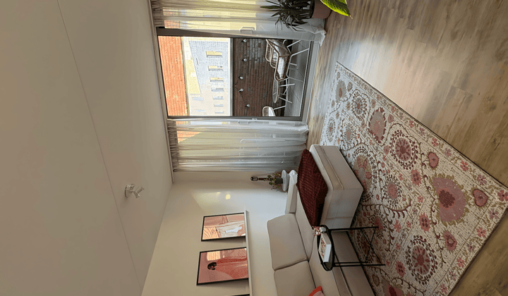 Gestoffeerde kamer met balkon en wifi