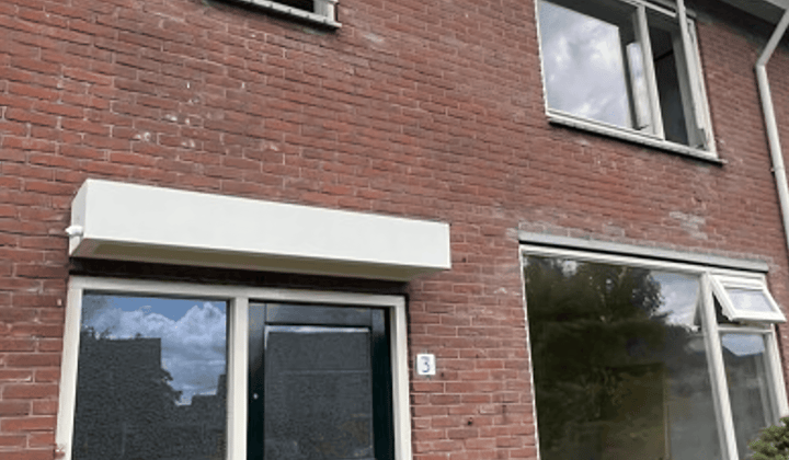 Eengezinswoning met tuin en drie slaapkamers