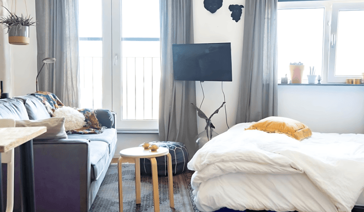 Gestoffeerde studio met eigen keuken en badkamer