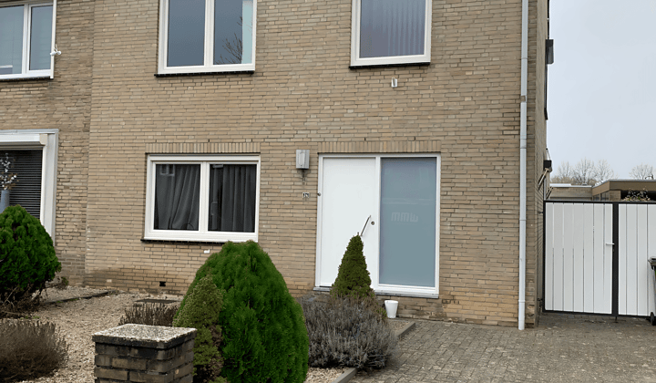 Gestoffeerde kamer met tuin en inclusief kosten