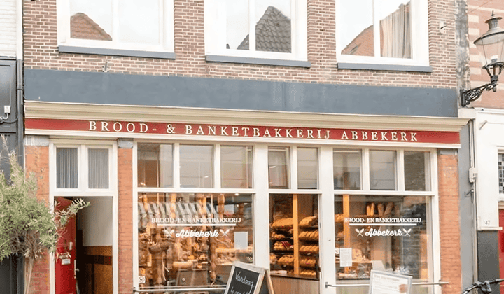 Appartement met 4 slaapkamers en parkeergelegenheid
