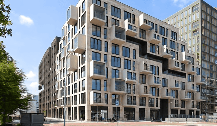 Appartement met Balkon en Inloopregendouche