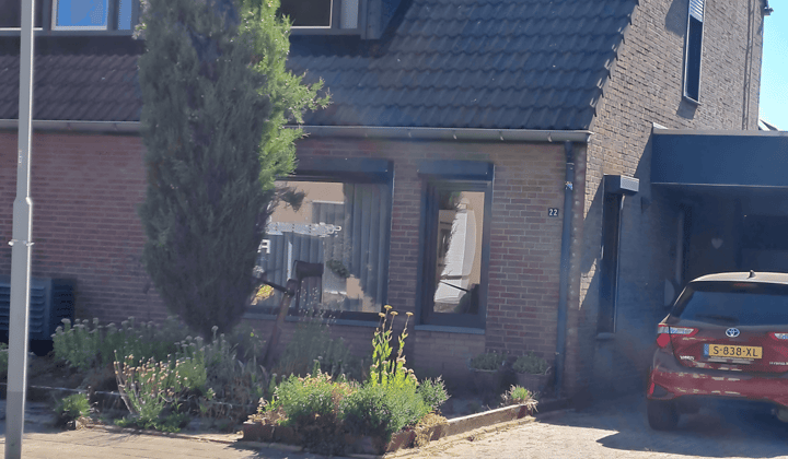 Gemeubileerd tijdelijk huis met tuin en garage
