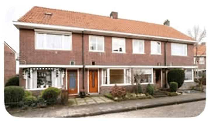 Gemeubileerde kamer in bovenwoning met gedeelde badkamer