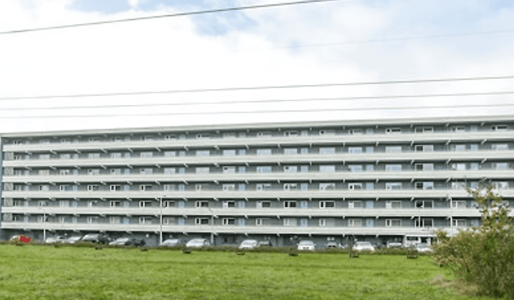 Appartement met balkon en parkeermogelijkheid