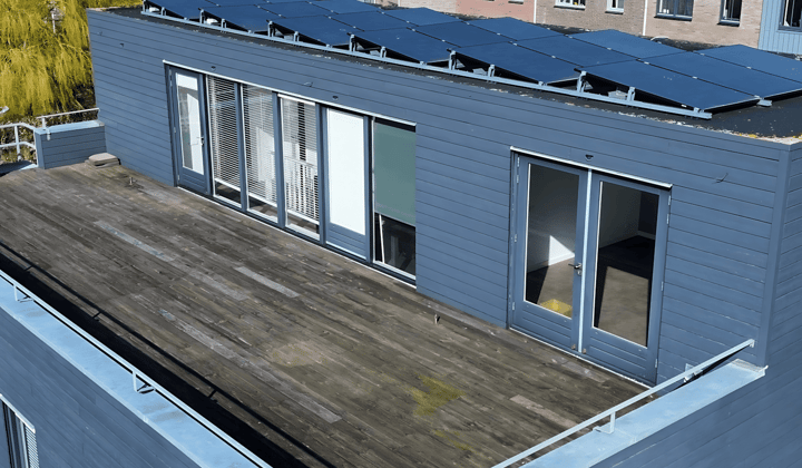Gestoffeerd appartement met dakterras en internet