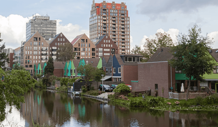 Gemeubileerd appartement met balkon en tijdelijke verhuur