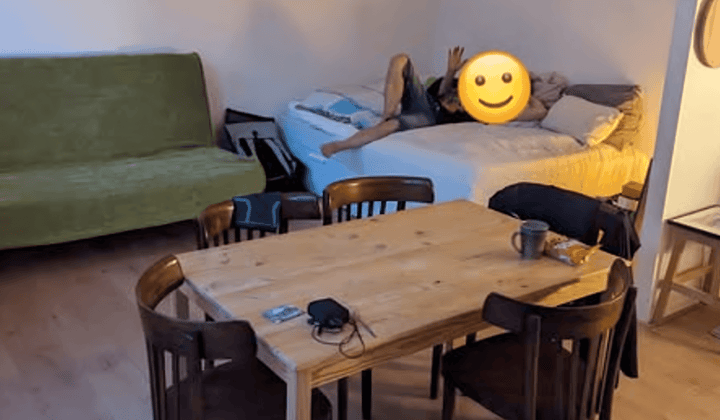 Studio met privé badkamer en kitchenette, tijdelijk beschikbaar