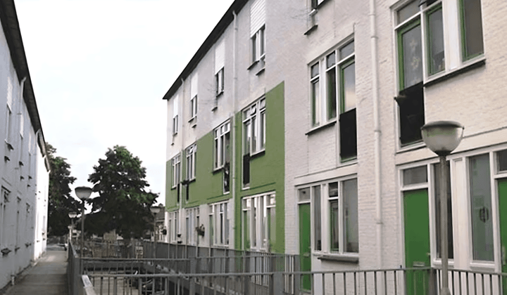 Appartement met balkon en eigen parkeerplaats, woningruil mogelijk