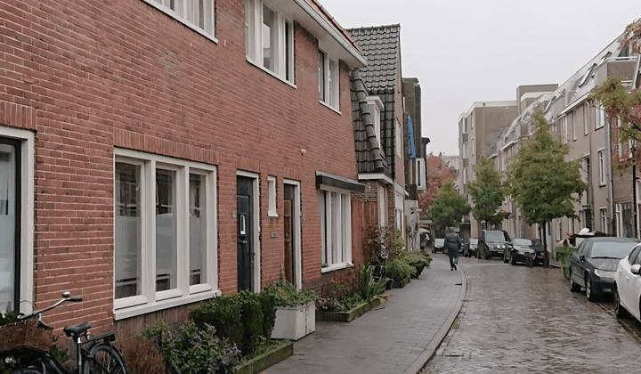 Gemeubileerd appartement met één slaapkamer en tuin