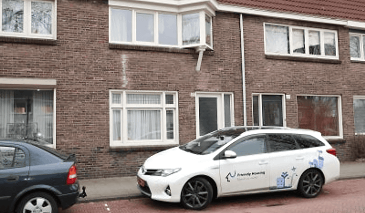 Gemeubileerde kamer met balkon en inclusief voorzieningen