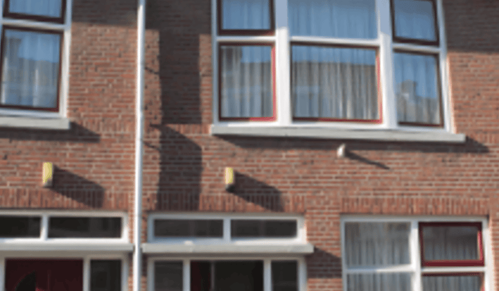 Eengezinswoning met tuin en parkeerplaats, gemeubileerd, exclusief energie