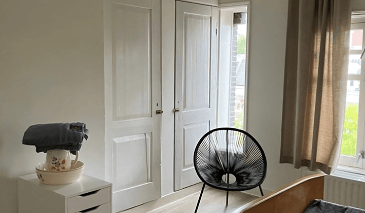 Gemeubileerd appartement met balkon en wasmachine