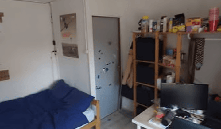 Studentenkamer met tuin en wasmachine