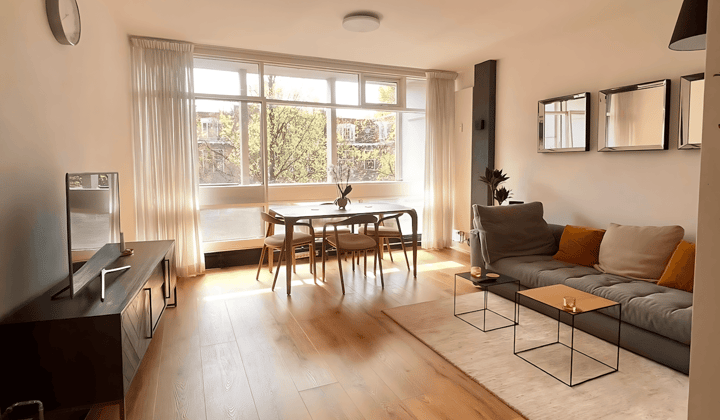 Gemeubileerd appartement met privéterras en tijdelijke huur