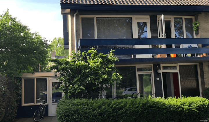 Gestoffeerde kamer met tuin en wasmachine