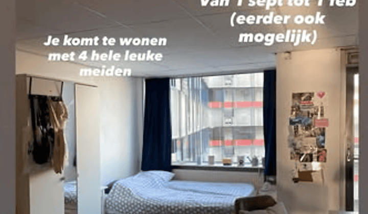 Vrouwelijke kamer met eigen ruimte en gedeelde keuken