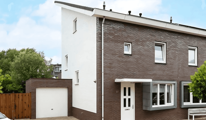 Huis | 144m² | €1795,-