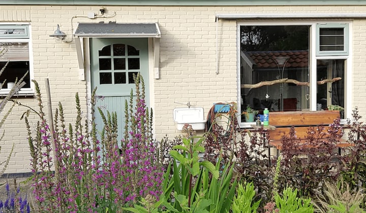 Studio met tuin en privéparkeerplaats