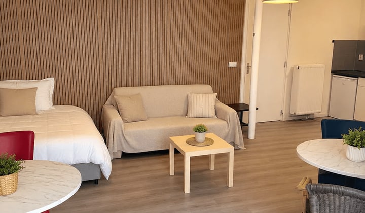 Gemeubileerde studio met wasmachine en inclusief prijs, centraal gelegen