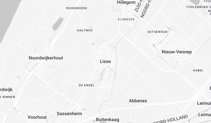Gestoffeerd appartement met balkon en privéparkeerplaats