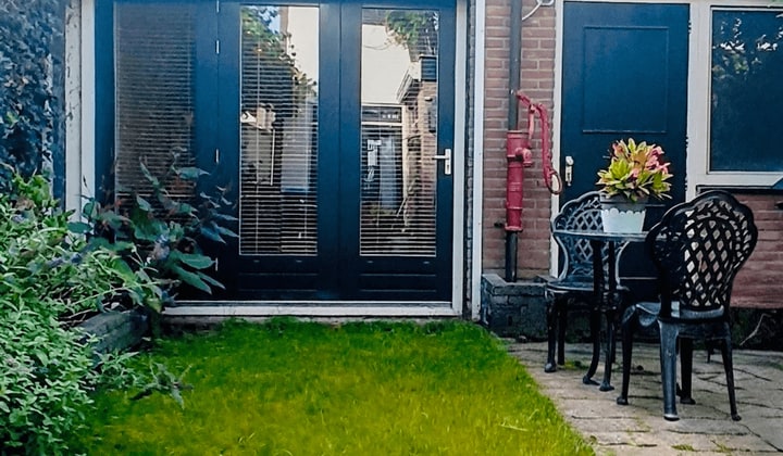 Gastenverblijf met tuin en wasmachine, gemeubileerd en wifi