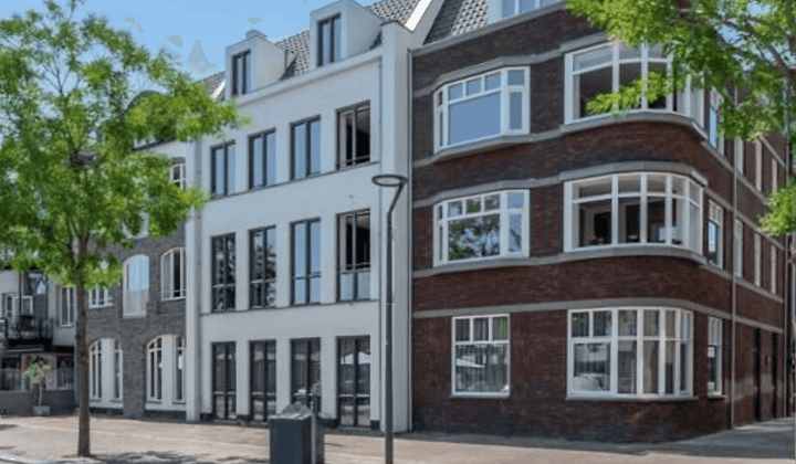 Ruim appartement met 2 slaapkamers en eigen badkamers