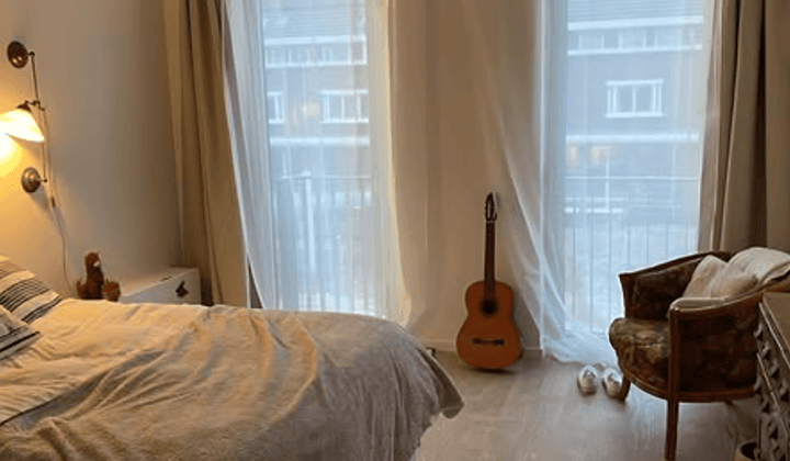 Kamer met eigen badkamer in Houthavens, geschikt voor werkenden