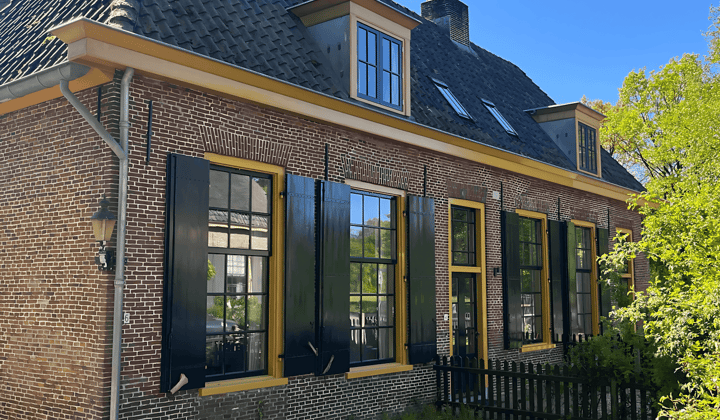 Huis | 120m² | €2700,-