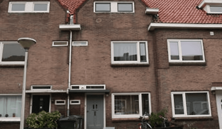 Gemeubileerde kamer met balkon en tuin inclusief prijs
