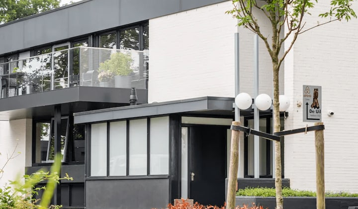Ruim appartement met balkon en wasmachine